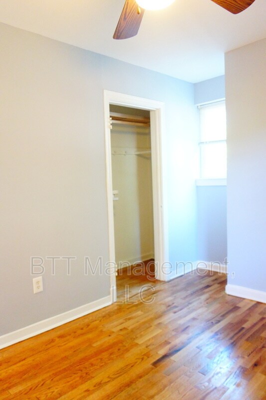 Building Photo - 8400 Greenwood Ave