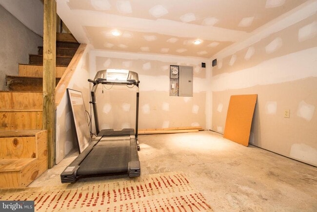 Building Photo - 811 N Judson St