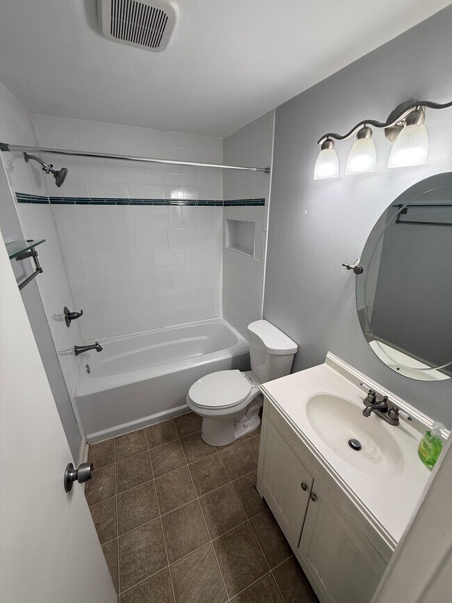 Building Photo - 13200 Chalet Pl