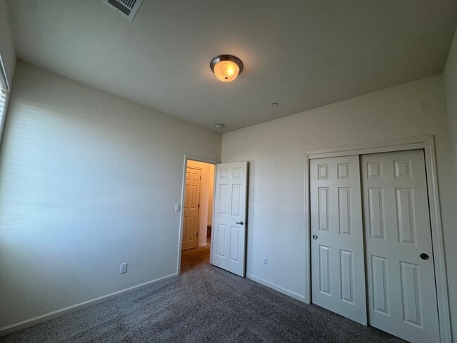 Building Photo - 13333 Peach St