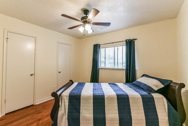 Building Photo - 22314 Rangeview Dr