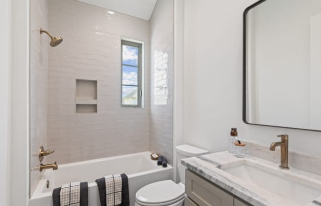 Building Photo - FOR RENT in SUGAR MILL POND!