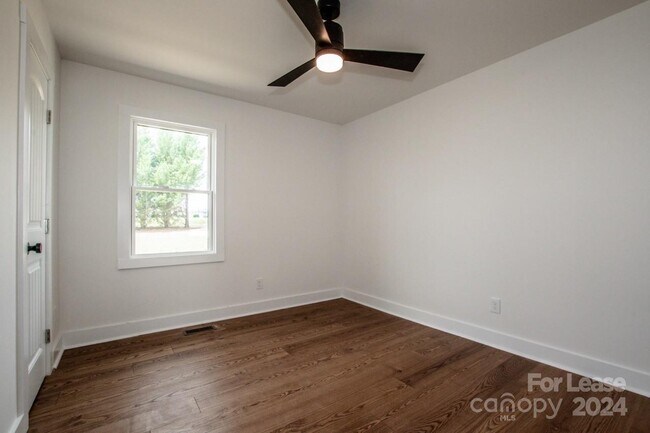 Building Photo - 4892 NC-16