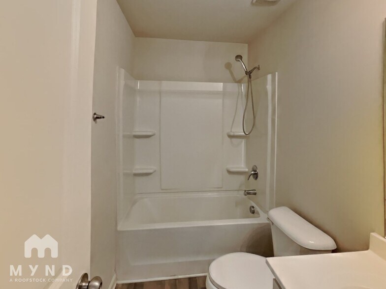 Building Photo - 344 Freeman Cir