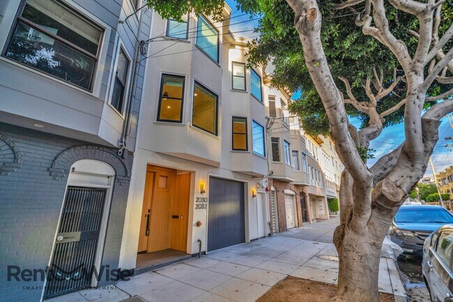 Building Photo - Greenwich St - SF