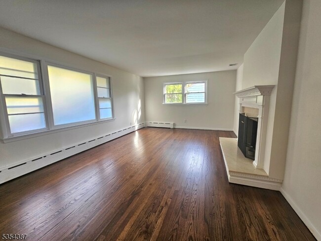 Building Photo - 44 Forestdale Rd