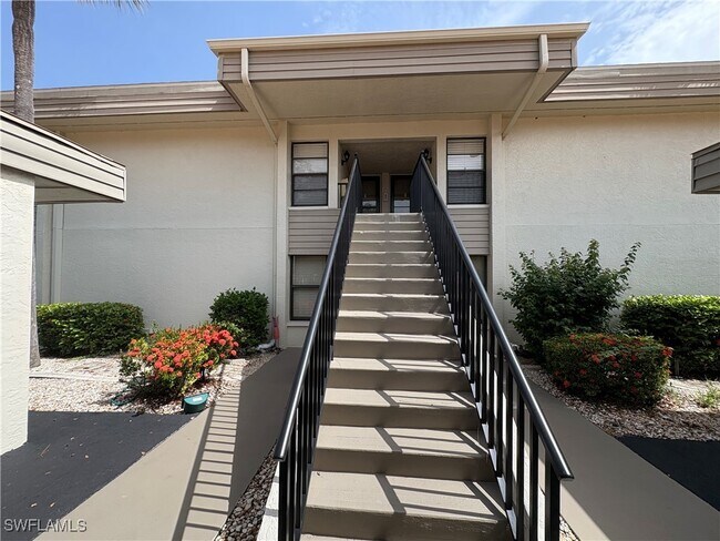 Building Photo - 5665 Trailwinds Dr