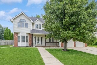Building Photo - GREAT LOCATION IN COUNTRY CLUB!! 4 Bedroom, 3.5 Bathroom Home in Clive