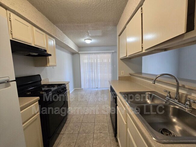 Building Photo - 1309 Southport Dr