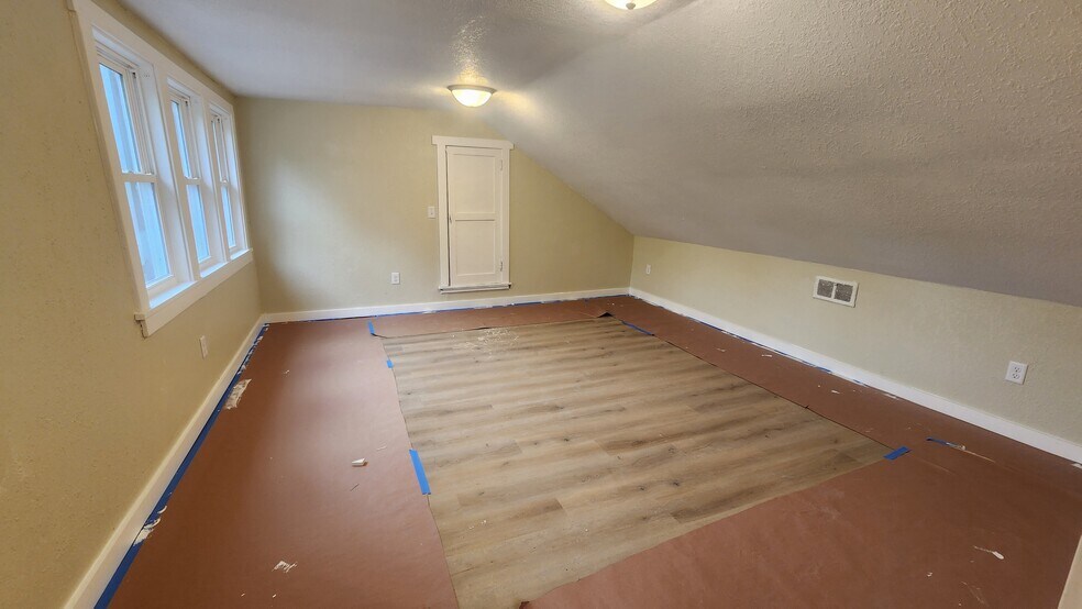 upstairs bedroom - 1303 Avon St