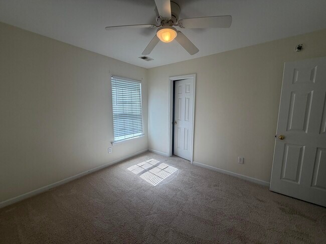 Building Photo - 575 Batty Way