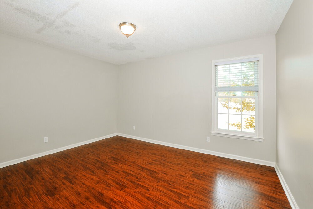 Building Photo - 4378 Bunker Hill Dr