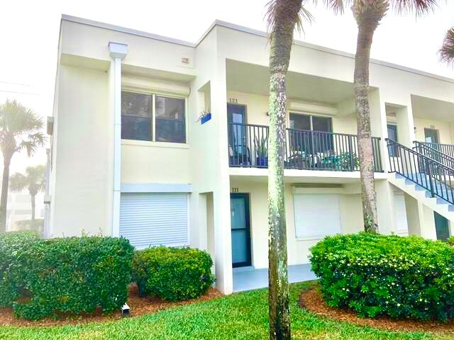 West facing balcony - 1850 Atlantic St