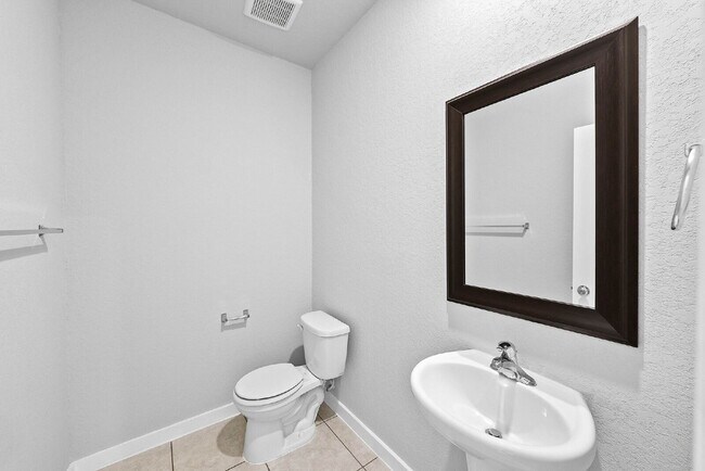 Building Photo - 4 Bedroom Corner Lot Rental with Spacious ...