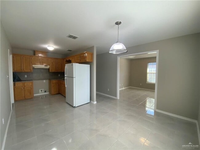 Building Photo - 11 Ibis Ave