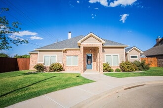 Building Photo - Luxury Living in the Estates at Vintage