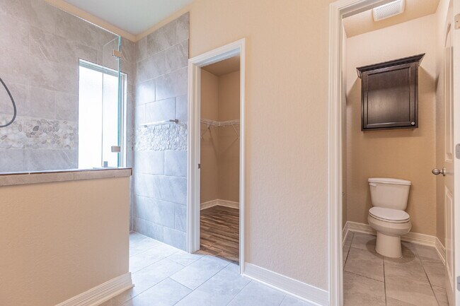 Building Photo - 1175 Ranch Falls