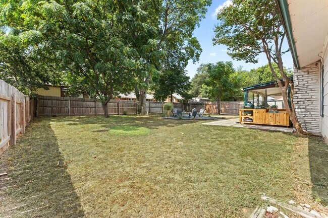 Building Photo - 6408 Sunnysky Way