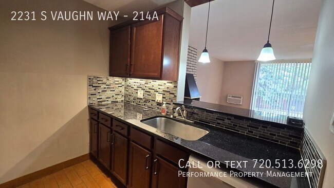 Building Photo - 2231 S Vaughn Way
