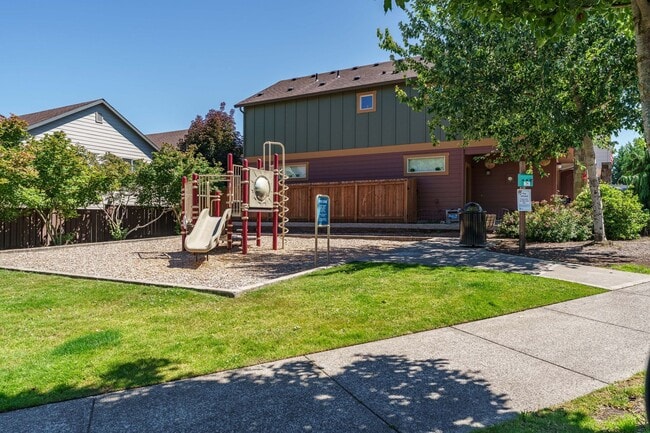 Building Photo - ASK ABOUT OUR AUGUST MOVE IN SPECIAL: Spac...