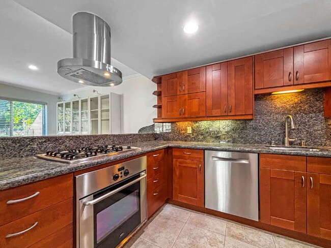 Building Photo - 7422 Seastar Dr