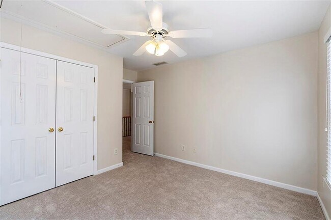 Building Photo - 12489 Huntington Trace