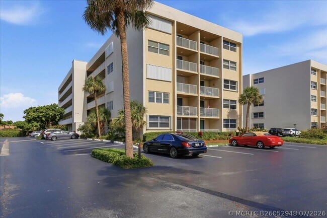 Building Photo - 2929 S Ocean Blvd