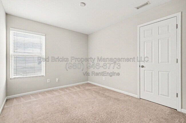 Building Photo - 11325 Deer Chase Ln