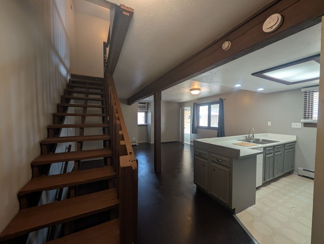 Building Photo - 9533 W Alameda Ave