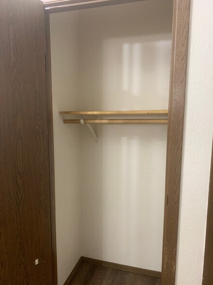 Building Photo - 8 8th St W