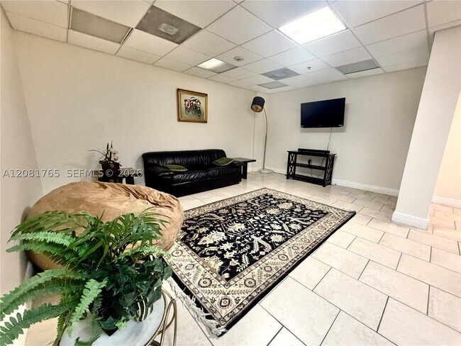 Building Photo - 1650 Coral Wy