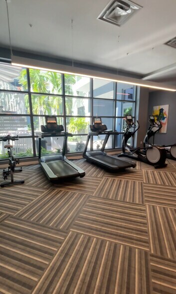 Building Photo - 2164 NE 167th St