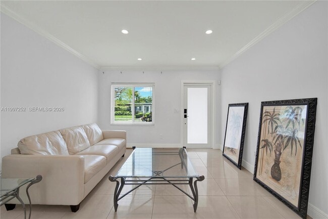 Building Photo - 5901 SW 45th St