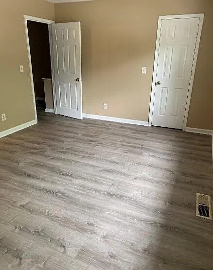 Building Photo - Room in Townhome on Patterson Cir