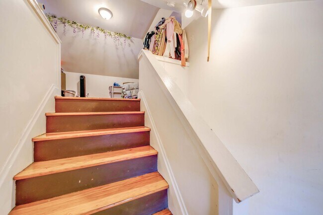 Building Photo - Charming 5-Bedroom Home with Exposed Brick and Modern Upgrades