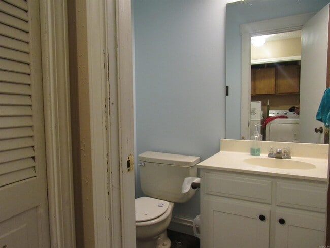 Building Photo - 32 Cinderwood Cove