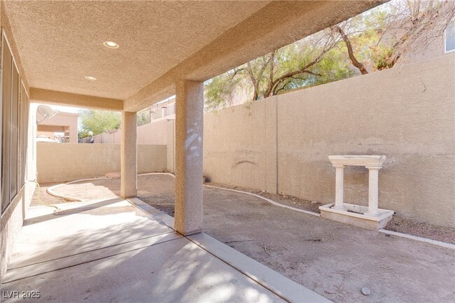 Building Photo - 523 Moses Lake Ct