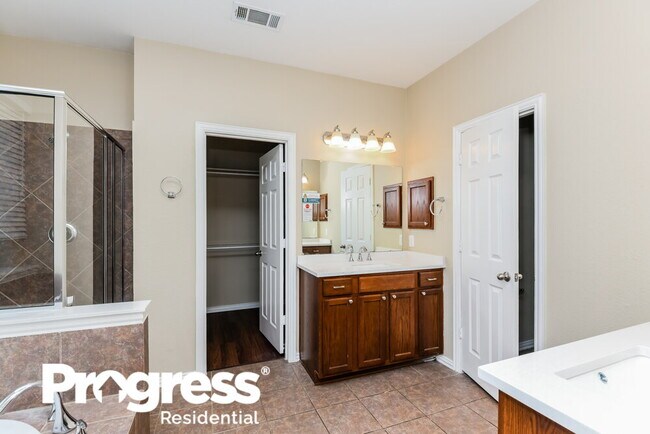 Building Photo - 12701 Campolina Way