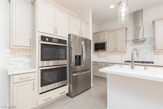 Building Photo - 2267 High Perch St