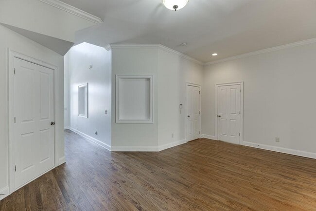 Building Photo - 6925 Fellowship Ln