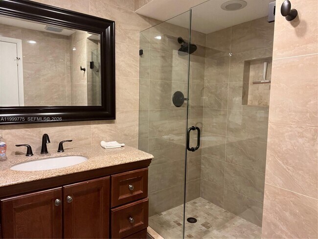 Building Photo - 16500 Golf Club Rd