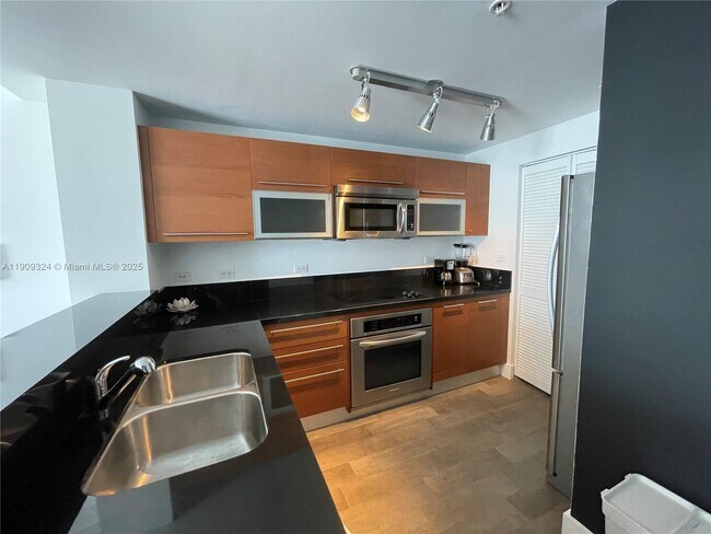 Building Photo - 244 Biscayne Blvd