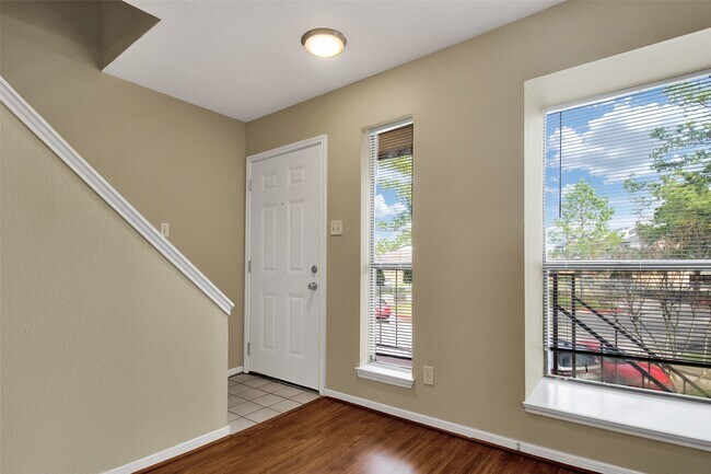 Building Photo - 2203 Place Rebecca Ln