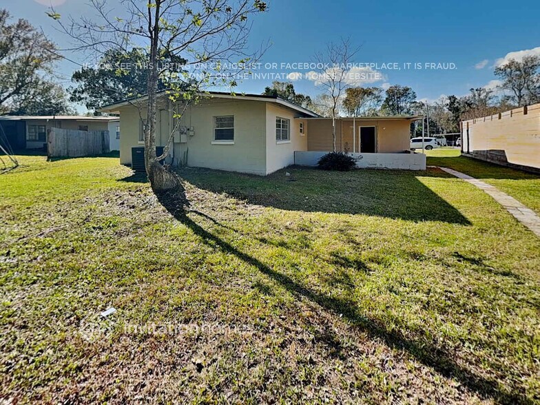 Building Photo - 219 Flamingo Dr