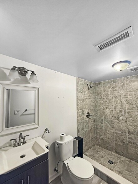 Building Photo - 432 Summer Dr