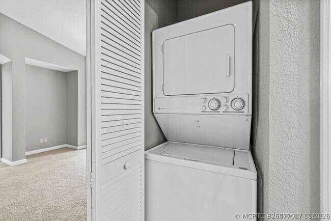 Building Photo - 3097 Laurel Ridge Cir