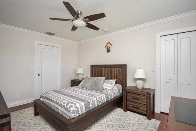 Building Photo - 16081 Sierra Palms Dr