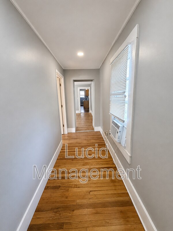 Building Photo - 1512 Bluegrass Ave
