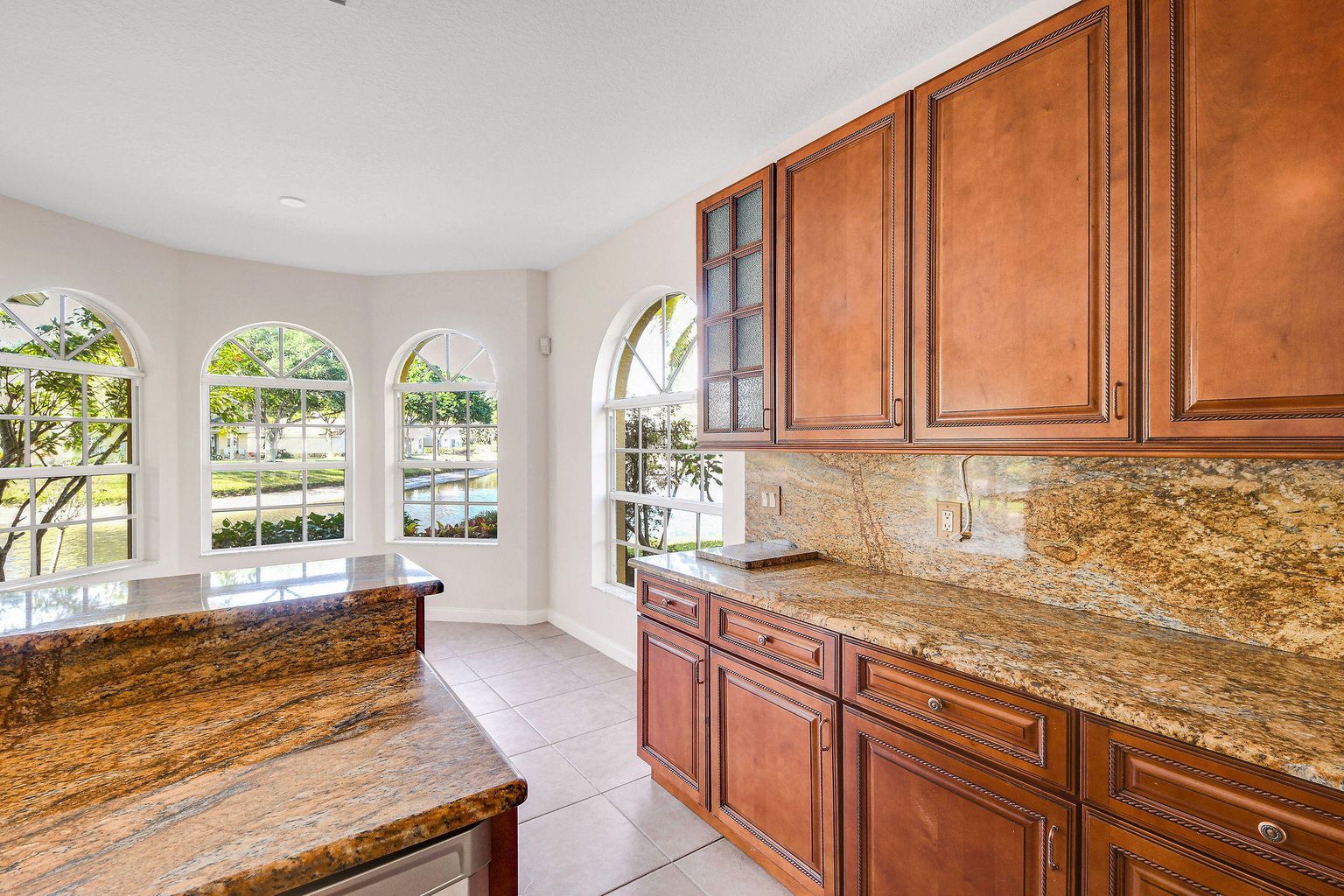 Building Photo - 207 Banyanwood Pt