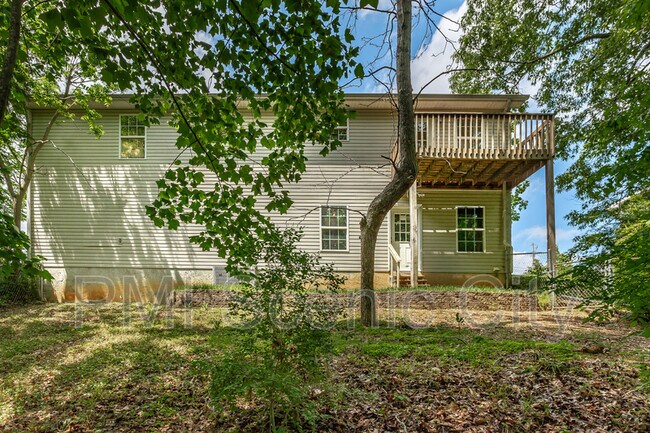 Building Photo - 343 Pine St